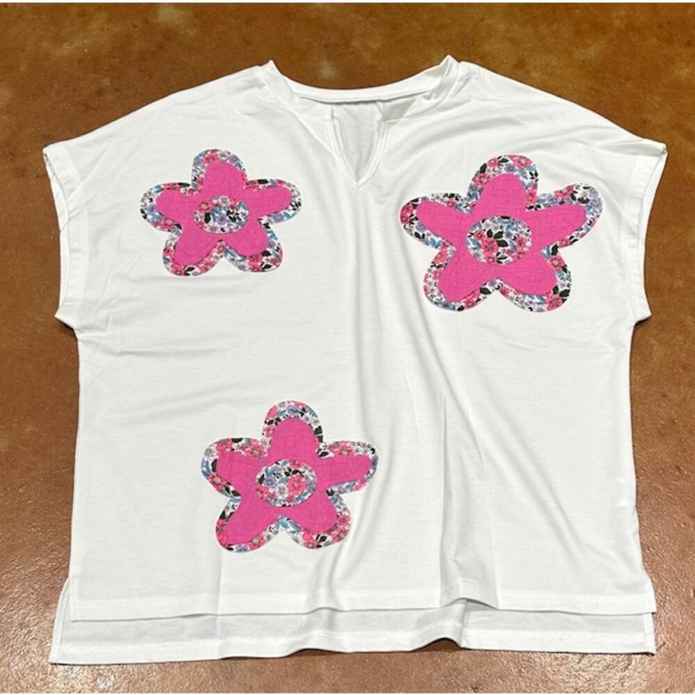 New Boutique (no tag) quilted patchwork floral top.  Oversized medium